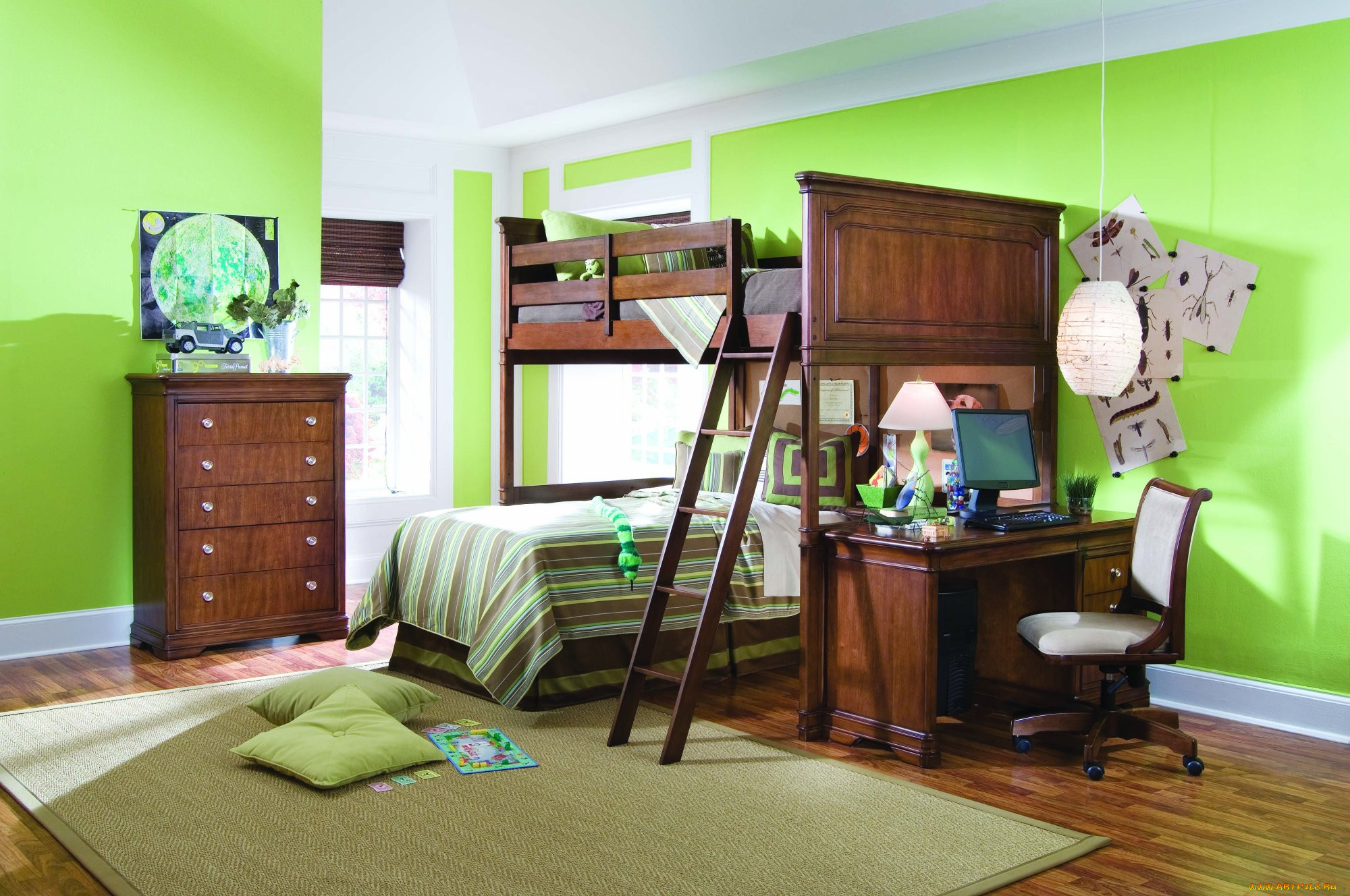 Какая мебель есть в комнате. Детская в зеленых тонах. Детская с зелеными стенами. Детская комната с зелеными обоями. Детская комната с зелеными стенами.